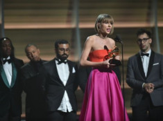 Grammy 2016: Taylor Swift lần 2 đoạt giải Album của năm