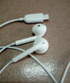 Nếu tai nghe iPhone 7 giống vầy thì đúng là “xấu hết chỗ chê”!