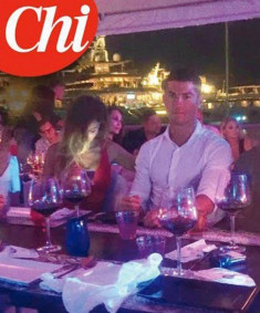 Nhan sắc quyến rũ khó cưỡng của bóng hồng mới bên cạnh Ronaldo