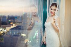 Á hậu Diễm Trang đẹp như công chúa với váy cưới 70 triệu đồng