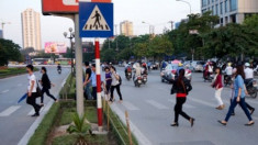 Các mức xử phạt người đi bộ vi phạm quy tắc giao thông đường bộ