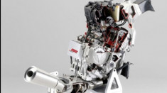 Chiến đấu cơ phản lực sử dụng động cơ mô tô BMW S1000RR
