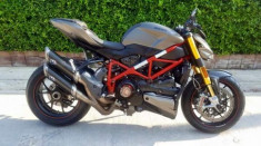Ducati StreetFighter S mạnh mẽ trong dàn áo xám mờ