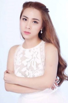 Cô gái 9x Hạnh Yumy kiếm tiền ‘khủng’ nhờ kinh doanh online
