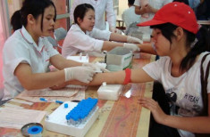  Đi xuyên Việt vận động hiến máu  