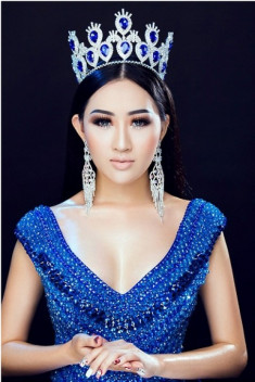  Hoa hậu Huỳnh Thuý Anh đẹp kiêu sa với tông trang điểm lạ 
