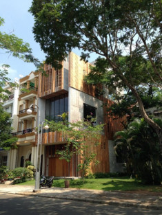 Nhà 325m² tại Phú Mỹ Hưng siêu chất lại xanh