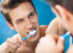  7 bệnh do lười đánh răng mà ra 