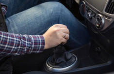  10 thói quen phá xe tài xế nên bỏ 