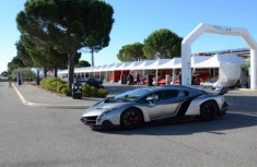  Bộ đôi Lamborghini Veneno 