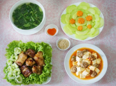 Bữa ăn ngon miệng cuốn hút cả nhà