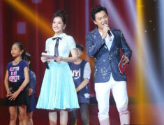 Chi Pu bị chê là MC thảm hoạ tại The Voice Kids