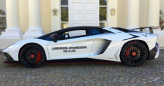  Đại gia Nam Phi nổi giận vì mất thế độc tôn mua Lamborghini 