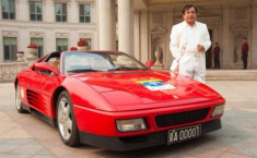  Đại gia Trung Quốc và chiếc Ferrari biển độc 