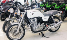  ‘Đập thùng’ Honda CB1100 ABS 2015 đầu tiên tại Việt Nam 