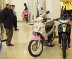  Hà Nội chưa thể ngừng đăng ký xe máy tại tất cả các quận 