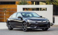  Honda Accord 2016 có giá từ 22.100 USD 