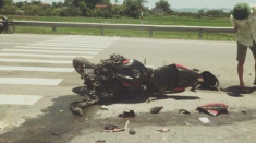 Honda CBR va chạm với xe tải tại Hà Nam khiến một biker nhập viện