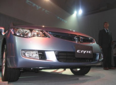  Honda Việt Nam khuyến mãi khi mua Civic 