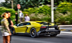  Lamborghini Ả Rập tụ tập mừng sinh nhật 