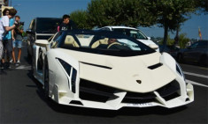  Lamborghini Veneno Roadster trắng - ‘quái thú’ siêu hiếm 