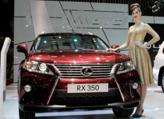  Lexus RX350 chính hãng có giá 2,9 tỷ đồng tại Việt Nam 