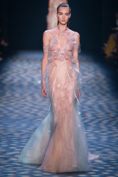 Marchesa giới thiệu BST ngọt ngào nhất New York Fashion Week