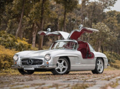  Mercedes 300SL - huyền thoại trở lại 