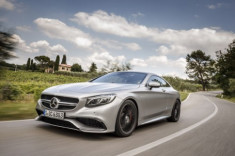  Mercedes S65 AMG coupe giá 215.000 USD 
