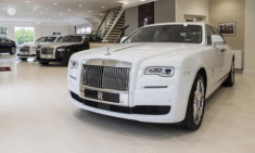  Nhà giàu Trung Quốc ngừng mua Rolls-Royce vì sợ bị chú ý 