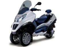  Piaggio trình làng chiếc scooter hybrid đầu tiên 