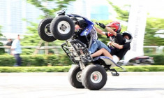  Stunter Việt biểu diễn mạo hiểm trên ATV 