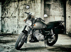  Suzuki EN150-A độ của họa sĩ truyện tranh Sài Gòn 