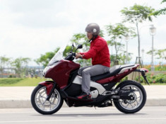  ‘Thử sức’ Honda Intergra ở Sài Gòn 