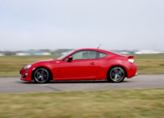  Toyota 86 và cảm giác không giới hạn tốc độ 