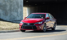  Toyota Camry thế hệ mới ‘thay máu’ 