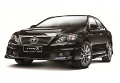  Toyota giới thiệu Camry 2.0G phiên bản X 