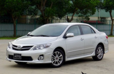 Toyota Việt Nam giới thiệu Corolla Altis 2.0RS 
