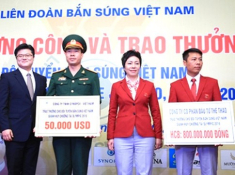 Xạ thủ Hoàng Xuân Vinh lập kỷ lục tiền thưởng “khủng”