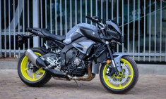  Yamaha MT-10 đời 2016 - nakedbike cỡ lớn cho dân chơi Hà thành 