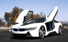  BMW triệu hồi siêu xe i8 