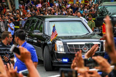  Limousine tổng thống Mỹ cuốn hút trên phố Sài Gòn 