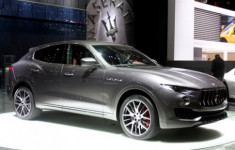 Maserati Levante - đối thủ Porsche Cayenne giá 72.000 USD 