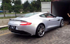  Siêu xe Aston Martin Vanquish về Việt Nam 