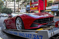  Vẻ đẹp siêu xe Ferrari F12 Berlinetta ở Sài Gòn 