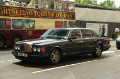  Bentley và Rolls-Royce hàng ‘độc’ trên phố London 