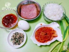 Đổi vị bữa sáng với cơm rang kim chi