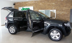  Jeep Grand Cherokee 2011 được bán tại Việt Nam 