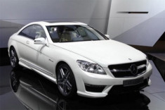  Mercedes CL63 AMG 2011 có giá từ 151.125 USD 