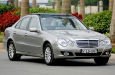  Mercedes Việt Nam một mình giảm giá 